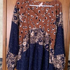 Elegant Hailey&co Leopard Print Blouse